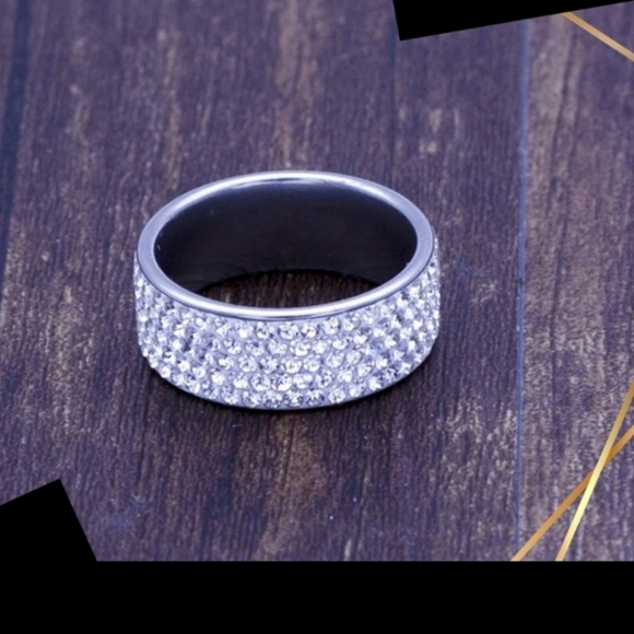 Five Row AAA Cz Band Ring - Picture 2 of 3